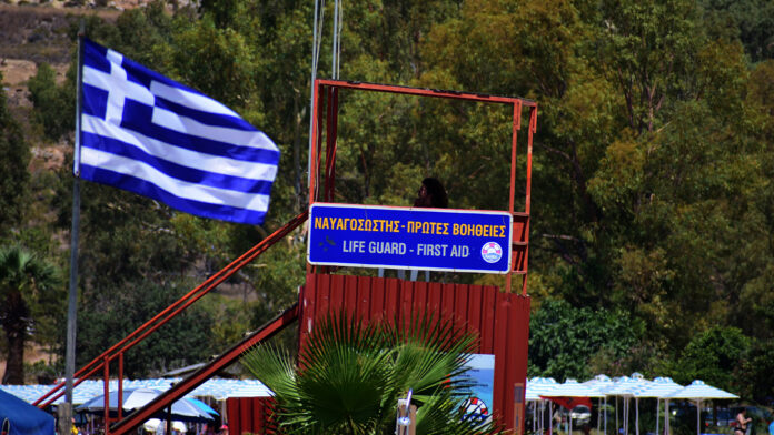 Σοβαρά τραυματίστηκε ναυαγοσώστης στην Αιτωλοακαρνανία – Νοσηλεύεται με πολλαπλά κατάγματα