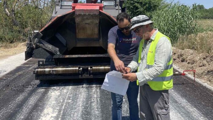 Ξεκινούν εκτεταμένες ασφαλτοστρώσεις σε αγροτικούς δρόμους του Δήμου Ωραιοκάστρου