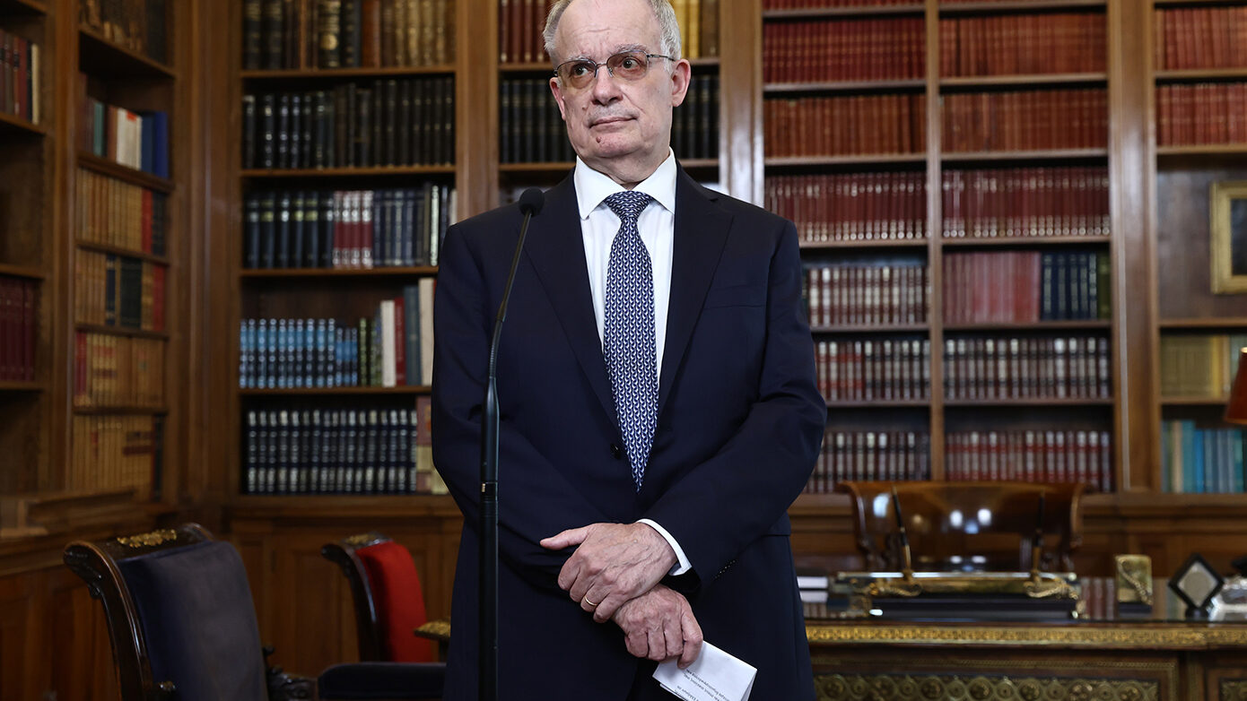 Συγκινητικό μήνυμα του Τασούλα στον πρόεδρο της Αυστρίας για τα θύματα της τραγωδίας στο Γκρατς