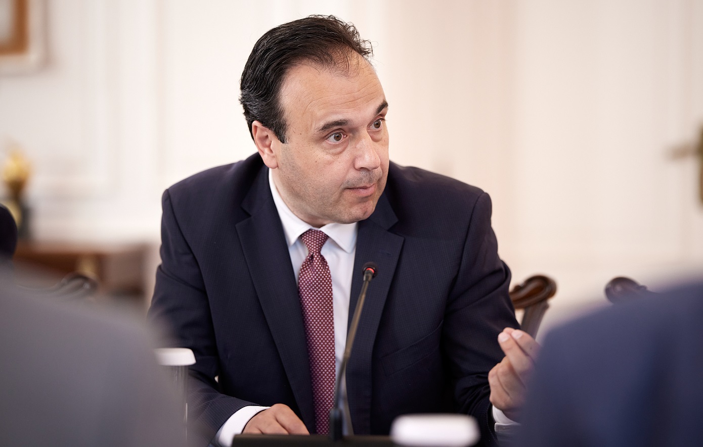 «Η Ευρώπη δημιουργεί επαναστατικό σύστημα επιβεβαίωσης ηλικίας» στο διαδίκτυο – 13 χώρες στηρίζουν την ελληνική πρωτοβουλία