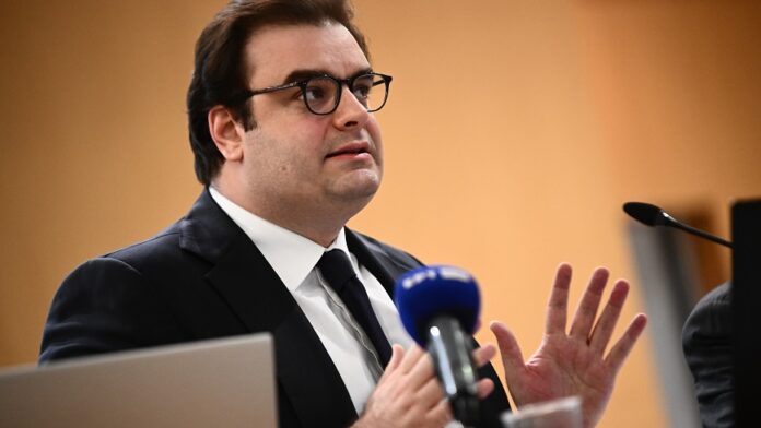 Πιερρακάκης: Χρυσή ευκαιρία ανάπτυξης για την Ελλάδα η αξιοποίηση της «ασημένιας οικονομίας»