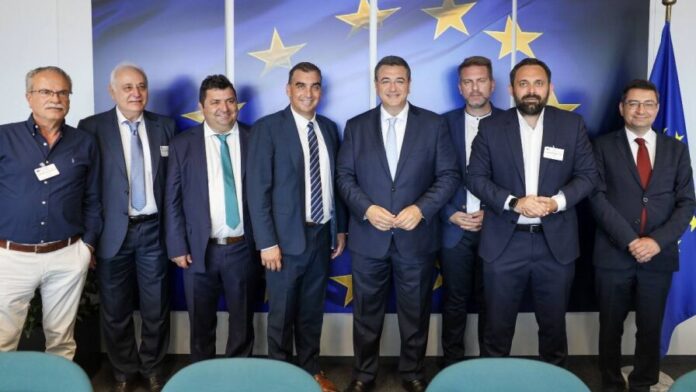 Ο Δήμαρχος Πλατανιά στη σημαντική συνάντηση του Ελ.Δ.Α.Π. με τον Απ. Τζιτζικώστα