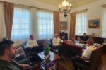 Συνάντηση Χατζημάρκου – Βερώνη για τα φλέγοντα ζητήματα της Μυκόνου