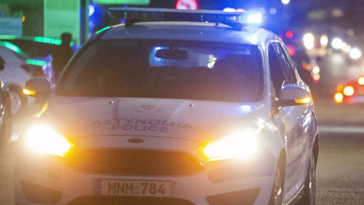 Λήξη συναγερμού στην Πανεπιστημίου – Ακίνδυνο τελικά το μυστηριώδες σακίδιο