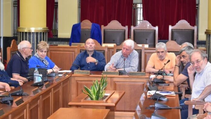 Π.Β.Α: Διάλογος και εμπνευσμένη συζήτηση Κ. Μουτζούρη με Γυναίκες Συνεταιρισμών