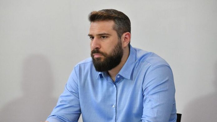 Συνάντηση Δημάρχου Πετρούπολης με την ΚΤΥΠ ΑΕ για τα σχολεία