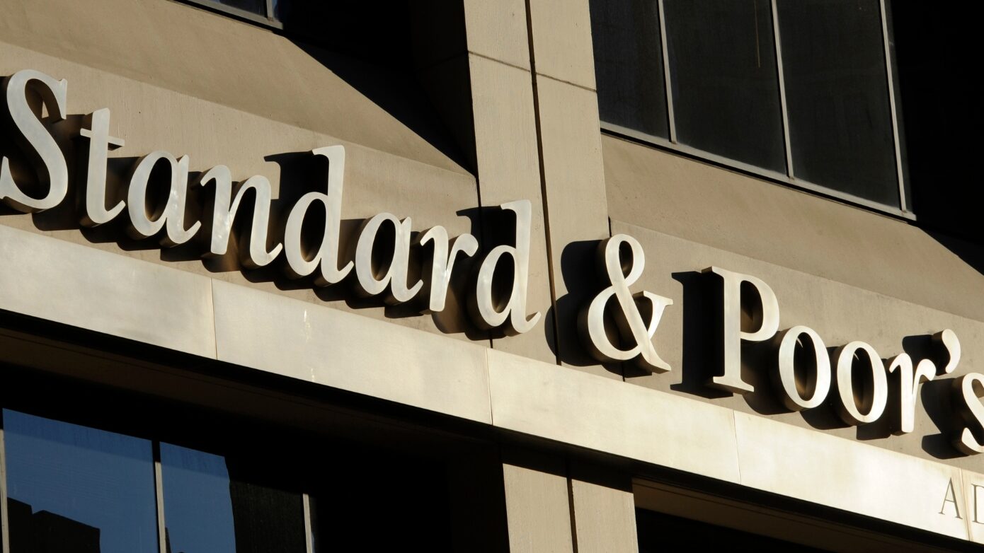 «Πράσινο φως» από Standard & Poors για την ταχύτερη αποπληρωμή των δανείων του πρώτου μνημονίου