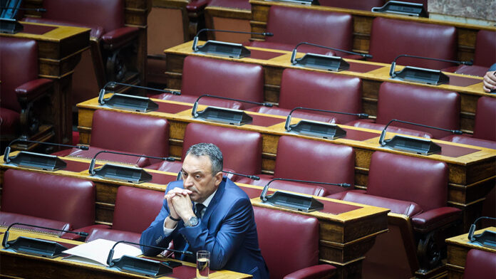 Σπαρτιάτες: Αποπέμπονται από τη Βουλή ο Στίγκας και δύο βουλευτές μετά από απόφαση-βόμβα του εκλογοδικείου