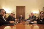 Θεοδωράκης αποκαλύπτει για το συμβούλιο των πολιτικών αρχηγών του ’15: Ο Τσίπρας παραδέχθηκε ότι ήταν αχρείαστο το δημοψήφισμα