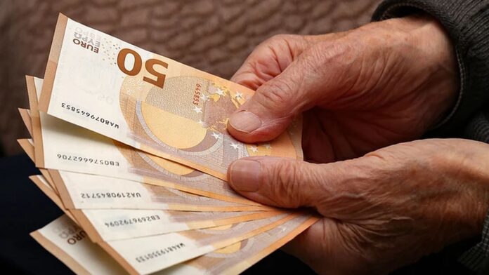 Έκρηξη αιτήσεων συνταξιοδότησης λόγω ανησυχιών για αλλαγές στα όρια ηλικίας από το 2027
