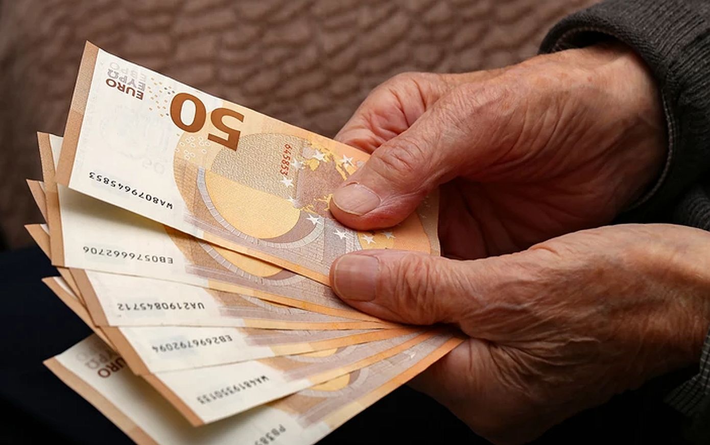 Έκρηξη αιτήσεων συνταξιοδότησης λόγω ανησυχιών για αλλαγές στα όρια ηλικίας από το 2027