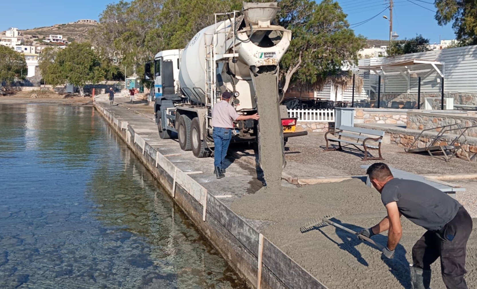 Δ. Σύρου-Ερμούπολη: Εντυπωσιακή μεταμόρφωση της παραλιακής ζώνης Αζολίμνου