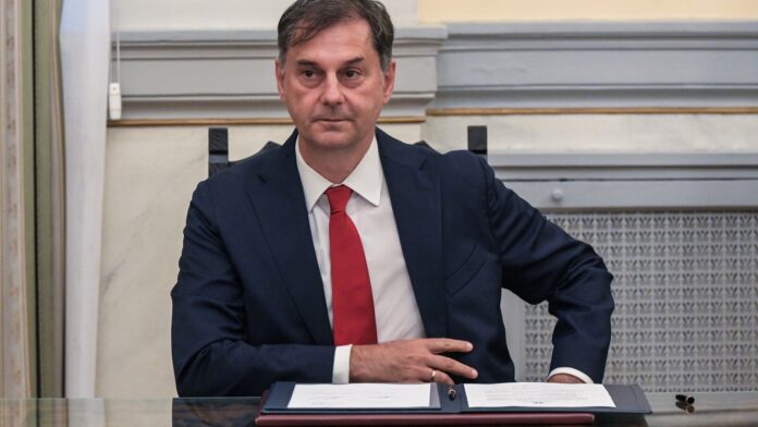 Χάρης Θεοχάρης: Συνεχίζουμε με αποφασιστικότητα και στρατηγική να ενισχύουμε τη διεθνή παρουσία της Ελλάδας