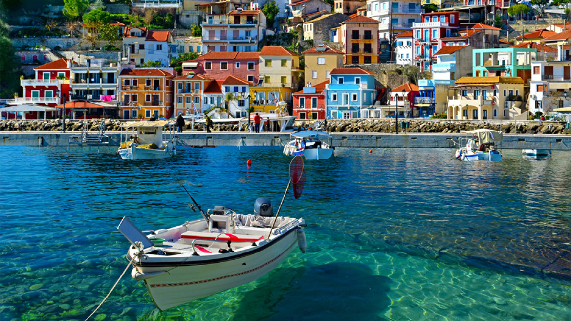 Ο καλοκαιρινός εφιάλτης της Κυβέρνησης: Εκατοντάδες χιλιάδες κενές θέσεις εργασίας στον τουρισμό