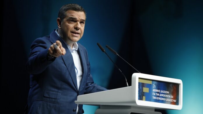 Αλέξης Τσίπρας: Να ανακτήσουμε όχι μόνο τον «πατριωτισμό» αλλά και την έννοια «ανθρώπινη ασφάλεια»