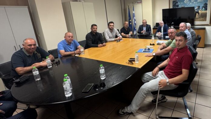 Συνάντηση Δημάρχου Τυρνάβου και Προέδρων των Συνεταιρισμών στα γραφεία του ΕΛΓΑ