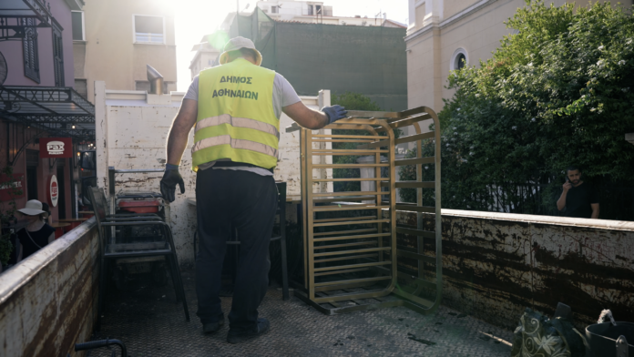 Δήμος Αθηναίων: Αυστηρές κυρώσεις για αυθαιρεσίες στον δημόσιο χώρο – QR code σε κάθε κατάστημα