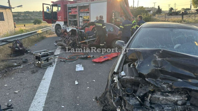 Αιματηρό τροχαίο στη Βοιωτία: Σκοτώθηκε ζευγάρι σε σφοδρή μετωπική σύγκρουση