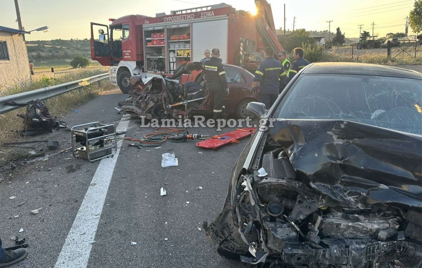 Αιματηρό τροχαίο στη Βοιωτία: Σκοτώθηκε ζευγάρι σε σφοδρή μετωπική σύγκρουση