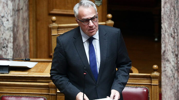 Βορίδης: Υπάρχει η σκέψη απαγόρευσης της μπούρκας στα Πανεπιστήμια – Προτεραιότητα οι οικειοθελείς επιστροφές