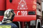 Μεγάλη φωτιά ξέσπασε στο παλαιό εργοστάσιο της ΧΡΩΠΕΙ στον Πειραιά – Πνιγηρή η οσμή καπνού στην περιοχή