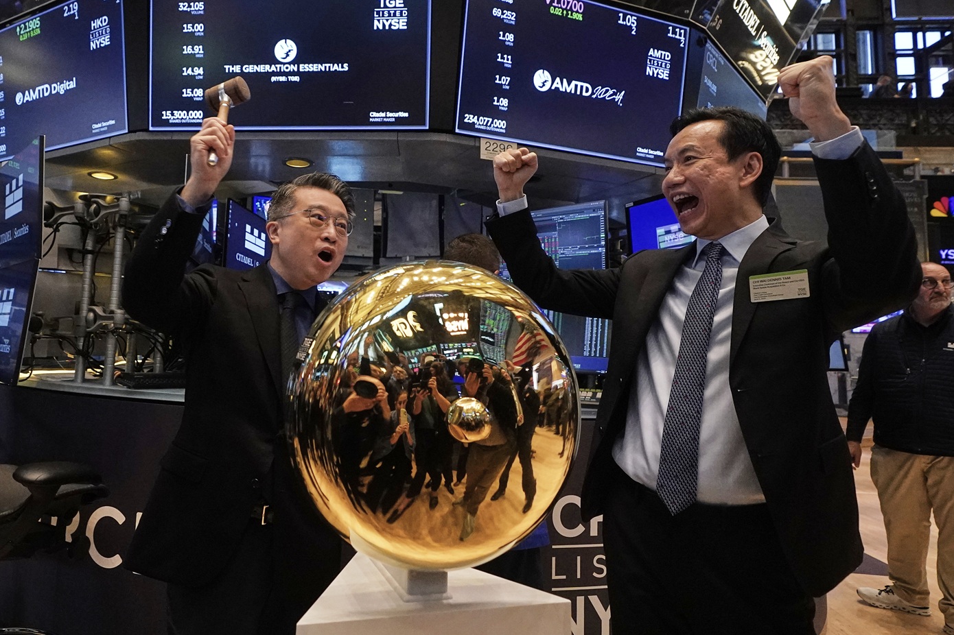 Με εντυπωσιακή άνοδο έκλεισε η Wall Street – Ο S&P 500 κατέρριψε ρεκόρ ξεπερνώντας τις 6.000 μονάδες