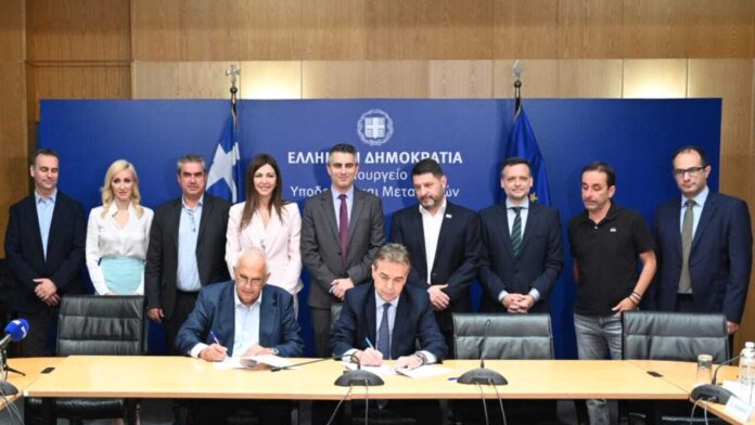 Επίσκεψη-αστραπή του Περιφερειάρχη Αττικής στον Πειραιά και κρίσιμη συνάντηση με το Δήμαρχο