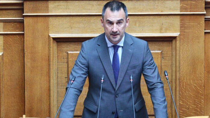Χαρίτσης: Να εμποδίσουμε τη Βουλή να μετατραπεί σε πλυντήριο ευθυνών της κυβέρνησης για την τραγωδία στα Τέμπη