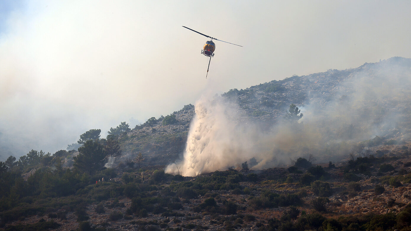 Η δορυφορική εικόνα που αποκαλύπτει την έκταση της καταστροφής στη Χίο