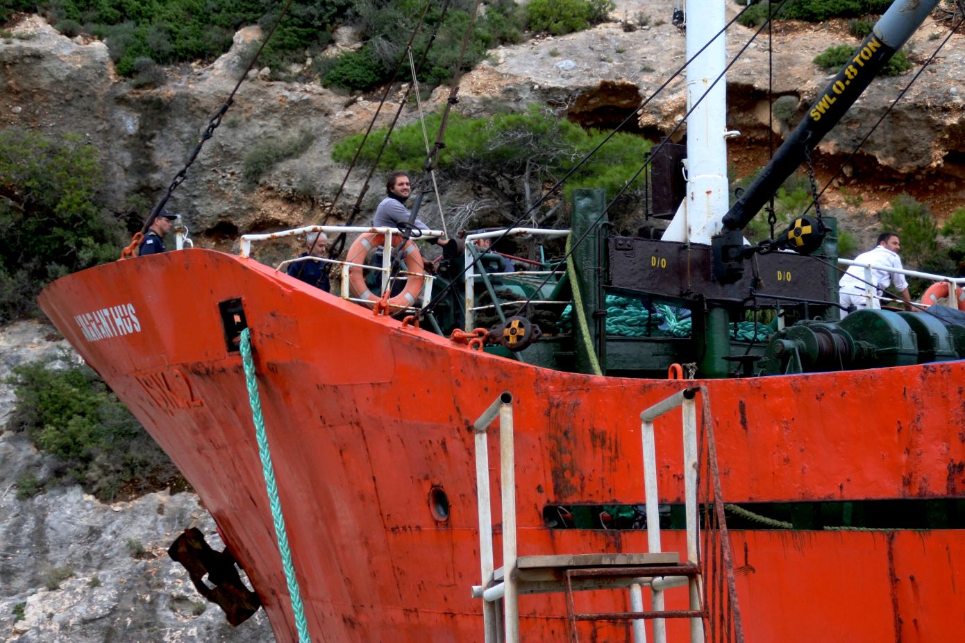Διάσωση φορτηγού πλοίου μετά από προσάραξη στη Σητεία – Πλήρωμα το εγκατέλειψε