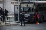 Ρομά επιτέθηκαν σε δικαστή έξω από τα δικαστήρια του Πειραιά