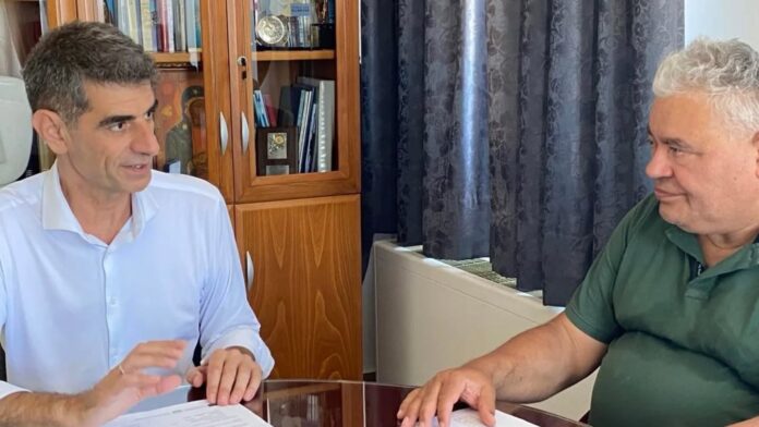 Δήμαρχος Νάξου: Ξεκινούν δράσεις για την προστασία χωριών και δασών από πυρκαγιές