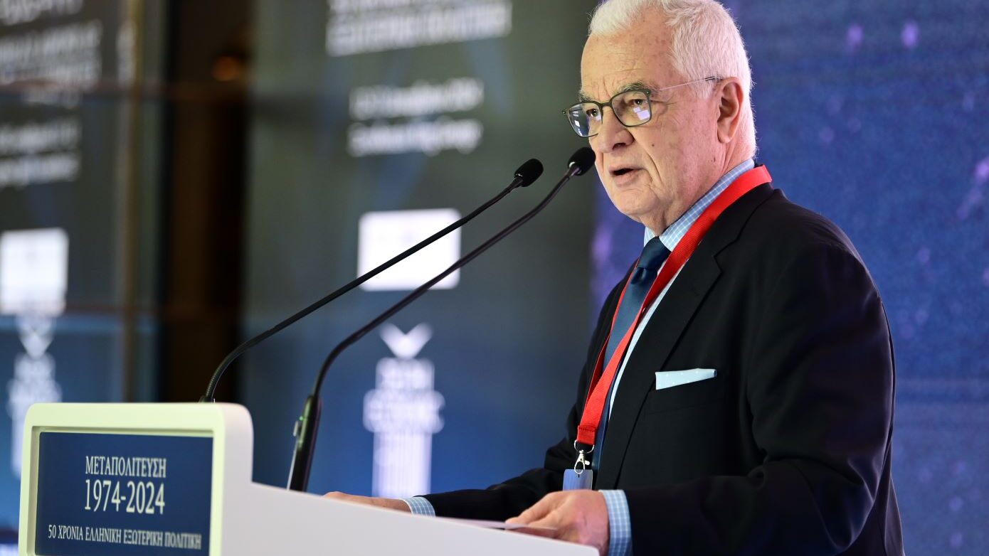 Έκρηξη στο σπίτι του Γιάννη Πρετεντέρη: Οι Αρχές αναλύουν το DNA και τα αποτυπώματα στη μονωτική ταινία