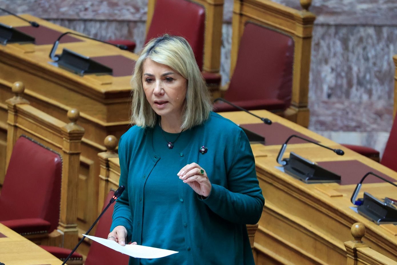 Συνελήφθη δημοσιογράφος που φέρεται να εκβίαζε τη γνωστή Ζέττα Μακρή