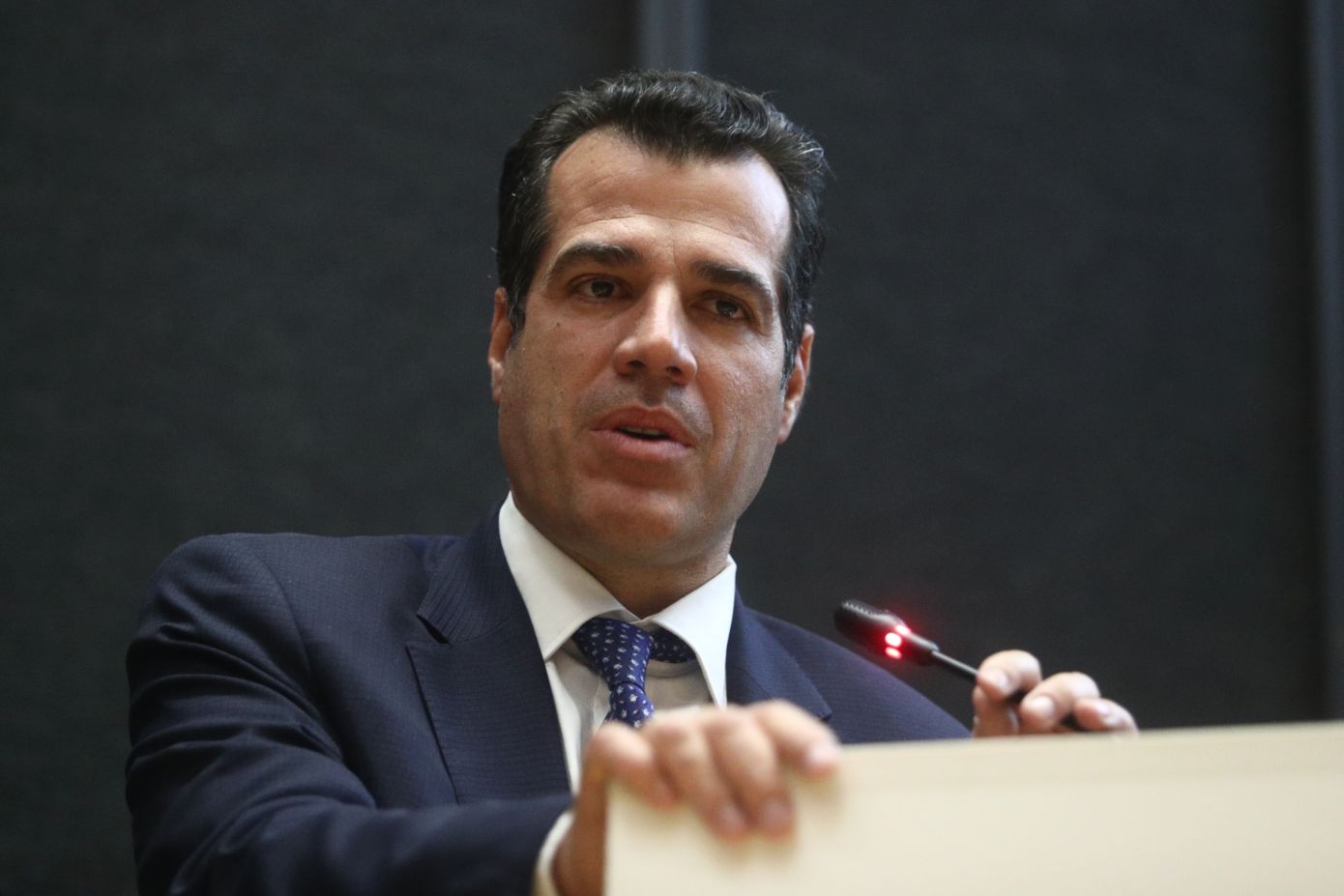 Πλεύρης για μεταναστευτικό: Σημαντική περικοπή επιδομάτων στους αλλοδαπούς – Αναθεώρηση μέχρι και του μενού στις δομές