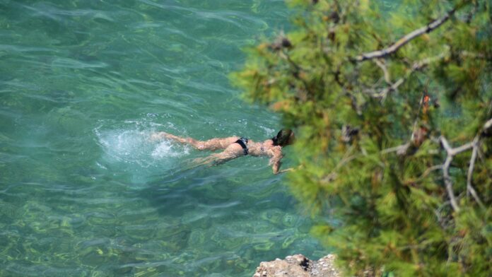 Ξεκινά ο εξαήμερος καύσωνας: Ξεπερνά τους 40 βαθμούς – «Καμίνι» η κεντρική Ελλάδα και η Πελοπόννησος