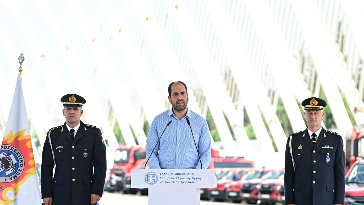 Παράδοση νέων οχημάτων στο Πυροσβεστικό Σώμα – Κεφαλογιάννης: Κομμάτι ενός ολοκληρωμένου σχεδιασμού η σημερινή παραλαβή