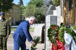 Ο Πρόεδρος της Δημοκρατίας απέτισε φόρο τιμής στην προτομή του Σπύρου Μουστακλή στο ΕΑΤ-ΕΣΑ