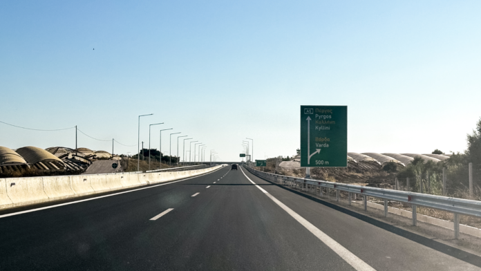 Ο Κυριάκος Μητσοτάκης ανοίγει τον καινούργιο αυτοκινητόδρομο Πατρών – Πύργου: Δείτε ζωντανά