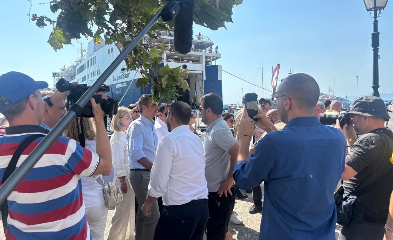 Κυριάκος Μητσοτάκης από τη Σκιάθο: Αγνοούμε την τοξικότητα και δουλεύουμε ακούραστα για να επιλύουμε ζητήματα