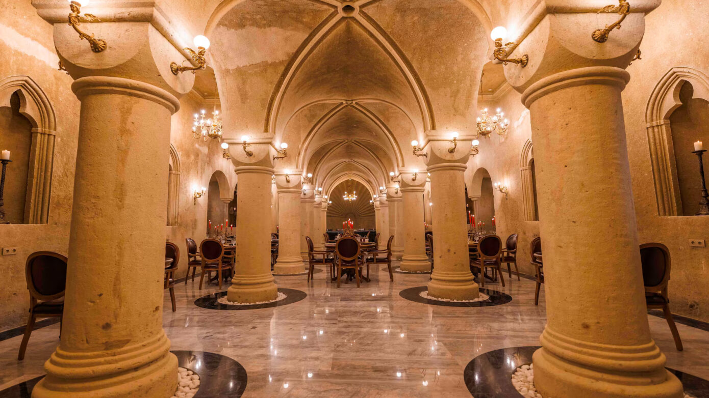 Η Wyndham άνοιξε το πρώτο της σπηλαιώδες ξενοδοχείο στην Καππαδοκία