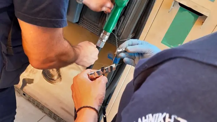 Διετής αναστολή σε τρία πρατήρια καυσίμων στην Αττική – Διέθεταν νοθευμένα καύσιμα