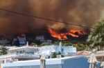 Κάτοικος Κορωπίου για τη μεγάλη φωτιά: Σώθηκαν σπίτια εκεί που καθάρισαν τα οικόπεδα