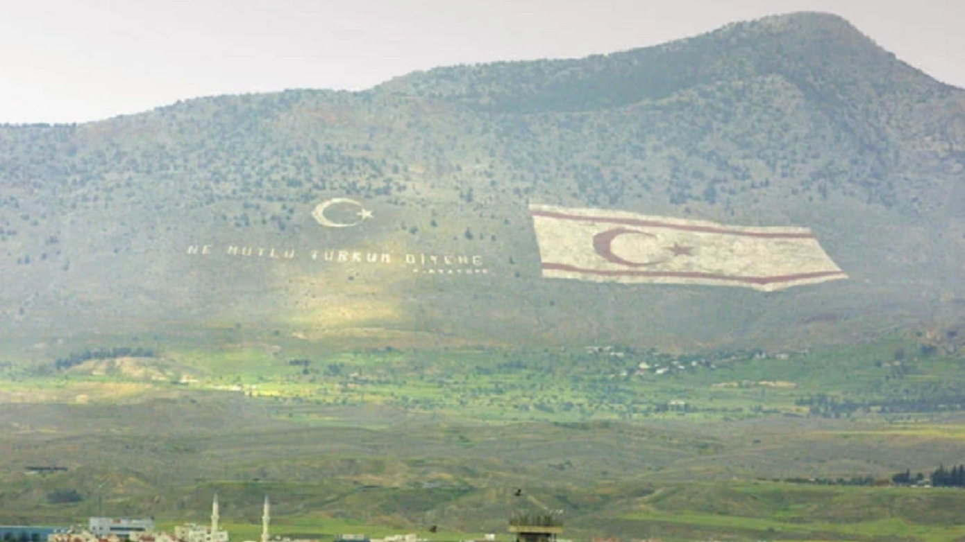 Ανανεωμένη εικόνα της Τουρκίας στα Κατεχόμενα: Τα ονομάζει «Νήσος Κύπρος» – Προβολή με πτήσεις της Turkish Airlines