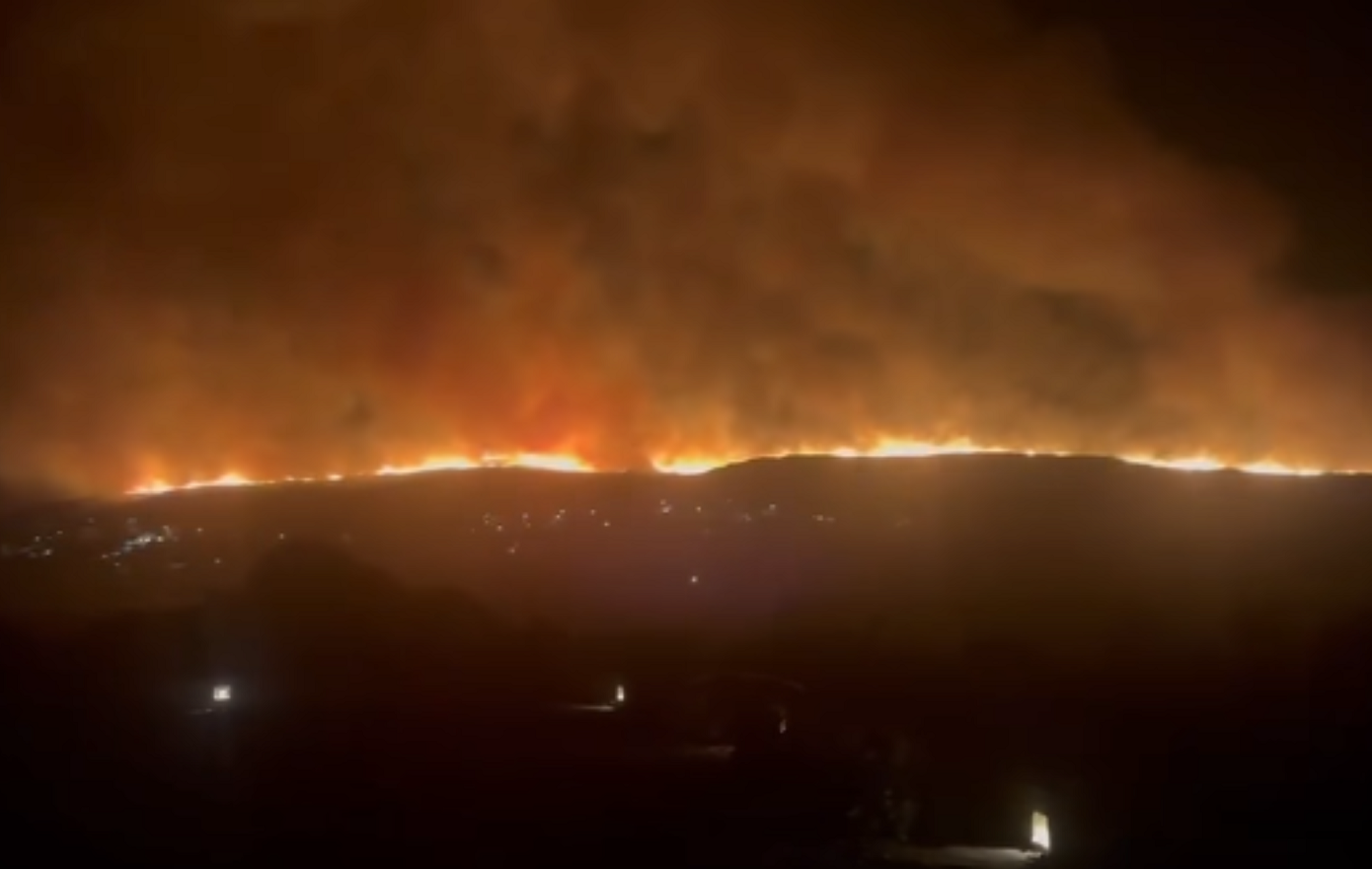 Συγκλονιστικό βίντεο από την πυρκαγιά στα Κύθηρα – «Έχει καταστραφεί το μισό νησί»