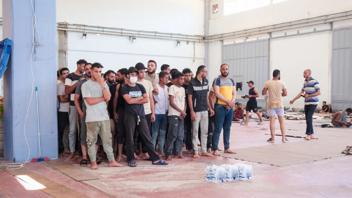 Κεντρικό θέμα στη Daily Mail το μεταναστευτικό στην Κρήτη – Συνέντευξη Πλεύρη στη βρετανική πλατφόρμα