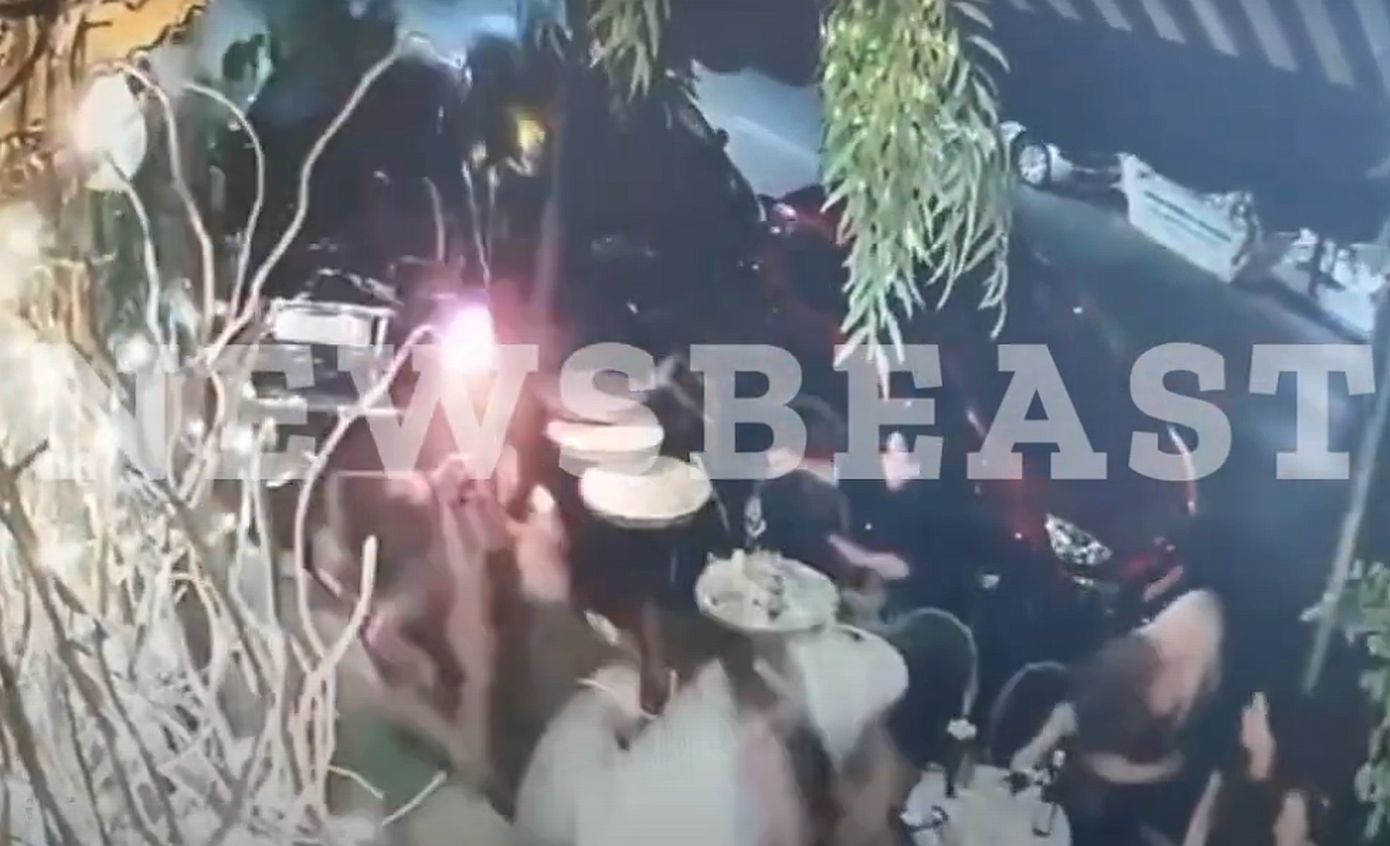 Κολωνάκι: Το δέντρο έσωσε ζωές – «Πελάτες χαλάνε 200 ευρώ για να φάνε και δεν πάνε να πληρώσουν 5-10 ευρώ σε πάρκινγκ»