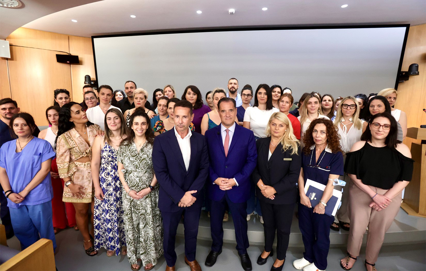 Ορκωμοσία 49 νέων νοσηλευτών στο νοσοκομείο «Ευαγγελισμός» με τον υπουργό Υγείας, Άδωνι Γεωργιάδη