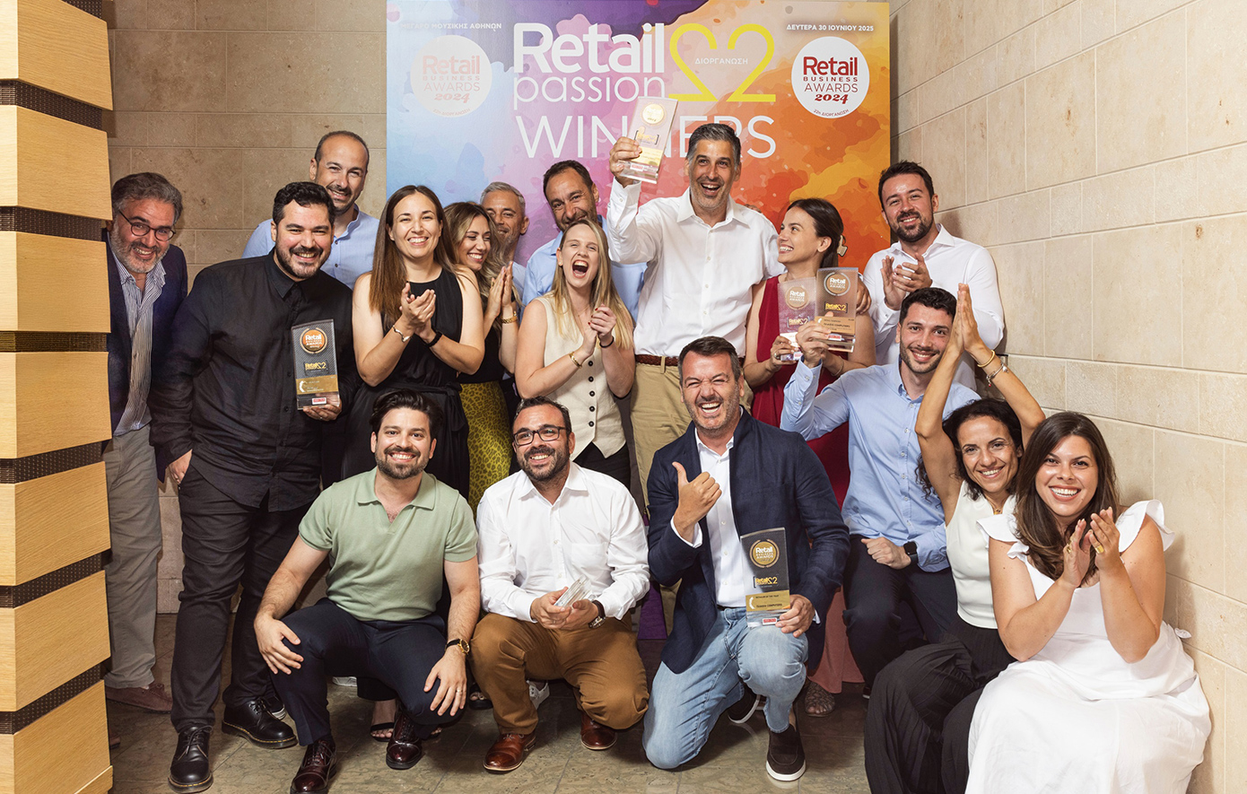 Η Πλαίσιο κέρδισε τον τίτλο Retailer of the Year