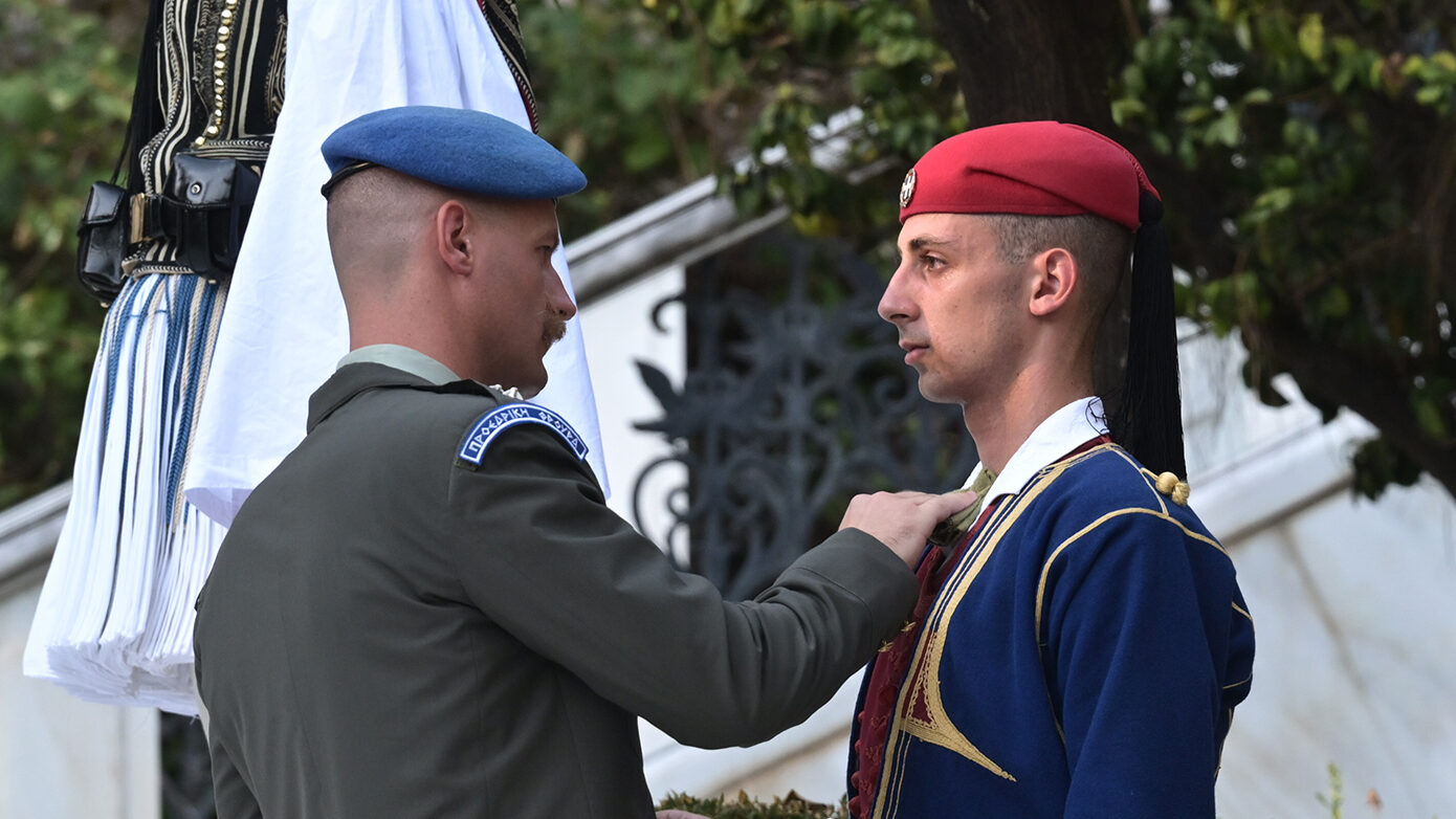 Εκδήλωση στο Προεδρικό Μέγαρο για την 51η επέτειο της Δημοκρατίας – Αποχώρησε ο Χαρίτσης, έλειπε η Κωνσταντοπούλου